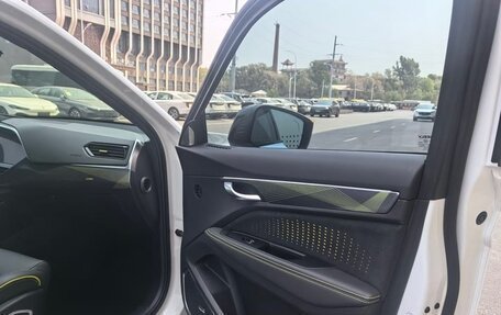 Geely Tugella FY11, 2021 год, 2 200 000 рублей, 12 фотография
