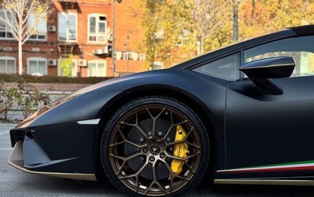 Lamborghini Huracán, 2019 год, 25 000 000 рублей, 7 фотография