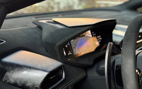 Lamborghini Huracán, 2019 год, 25 000 000 рублей, 9 фотография