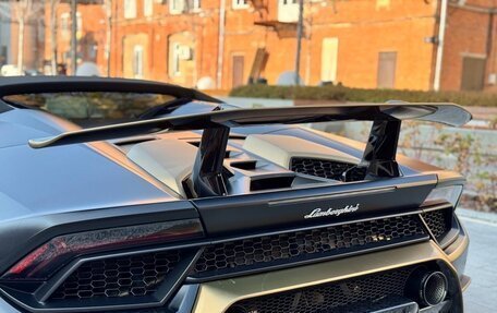 Lamborghini Huracán, 2019 год, 25 000 000 рублей, 11 фотография