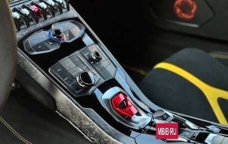 Lamborghini Huracán, 2019 год, 25 000 000 рублей, 14 фотография