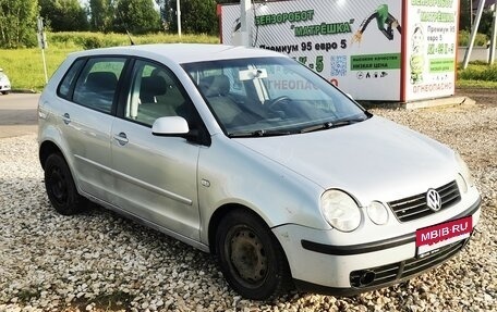 Volkswagen Polo IV рестайлинг, 2004 год, 210 000 рублей, 2 фотография