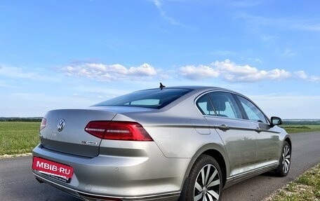 Volkswagen Passat B8 рестайлинг, 2015 год, 2 260 000 рублей, 3 фотография