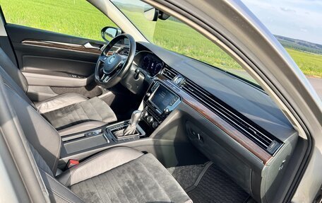 Volkswagen Passat B8 рестайлинг, 2015 год, 2 260 000 рублей, 6 фотография