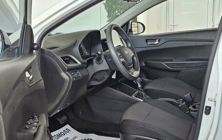 Hyundai Solaris II рестайлинг, 2021 год, 1 785 000 рублей, 10 фотография