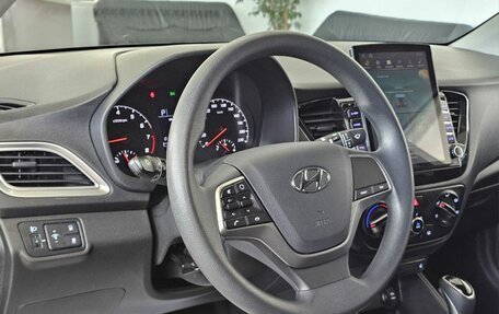 Hyundai Solaris II рестайлинг, 2021 год, 1 785 000 рублей, 12 фотография