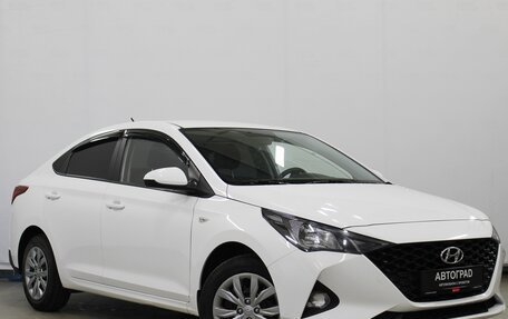 Hyundai Solaris II рестайлинг, 2021 год, 1 420 000 рублей, 3 фотография