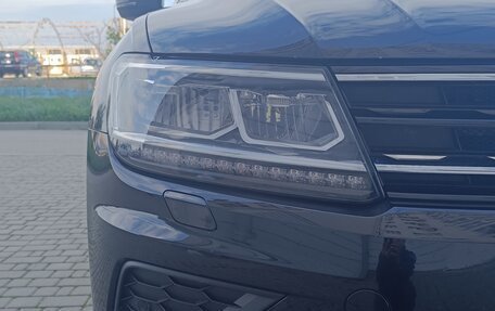 Volkswagen Tiguan II, 2018 год, 2 310 000 рублей, 3 фотография