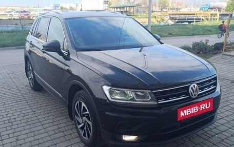 Volkswagen Tiguan II, 2018 год, 2 310 000 рублей, 5 фотография