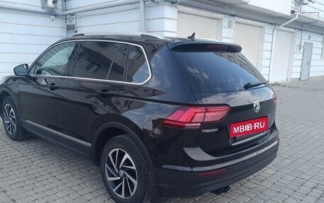 Volkswagen Tiguan II, 2018 год, 2 310 000 рублей, 11 фотография