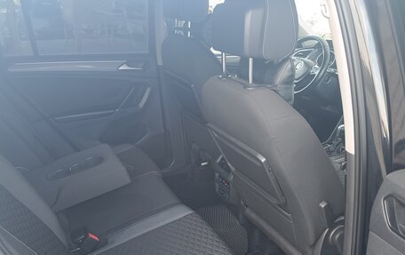 Volkswagen Tiguan II, 2018 год, 2 310 000 рублей, 17 фотография