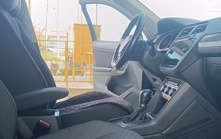 Volkswagen Tiguan II, 2018 год, 2 310 000 рублей, 24 фотография