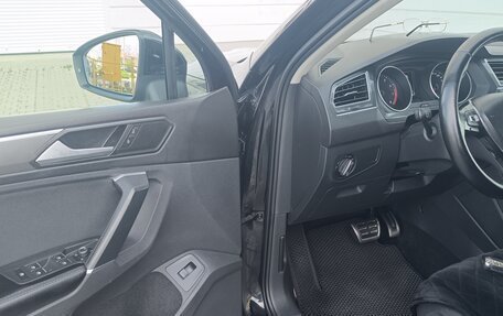 Volkswagen Tiguan II, 2018 год, 2 310 000 рублей, 21 фотография