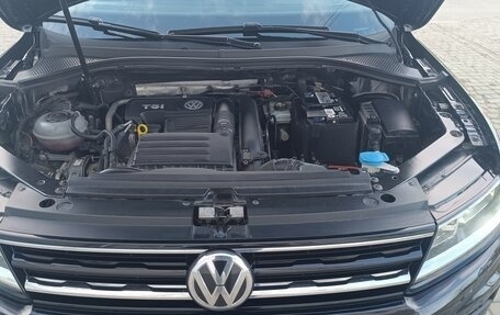 Volkswagen Tiguan II, 2018 год, 2 310 000 рублей, 15 фотография