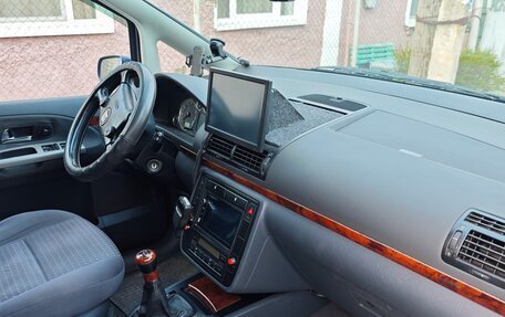 SEAT Alhambra II рестайлинг, 2001 год, 780 000 рублей, 14 фотография