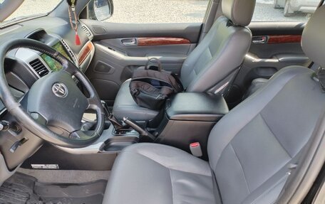 Toyota Land Cruiser Prado 120 рестайлинг, 2006 год, 2 580 000 рублей, 26 фотография