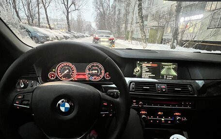BMW 5 серия, 2015 год, 2 430 000 рублей, 2 фотография