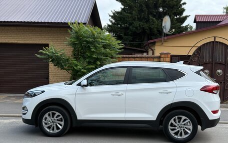 Hyundai Tucson III, 2017 год, 1 999 000 рублей, 2 фотография