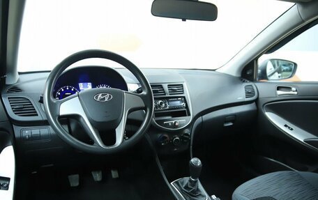 Hyundai Solaris II рестайлинг, 2016 год, 790 000 рублей, 13 фотография