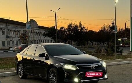 Toyota Camry, 2017 год, 2 340 000 рублей, 3 фотография