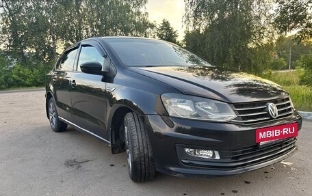 Volkswagen Polo VI (EU Market), 2018 год, 900 000 рублей, 2 фотография