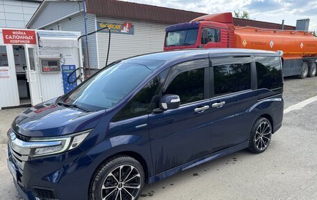 Honda Stepwgn IV, 2019 год, 3 230 000 рублей, 5 фотография