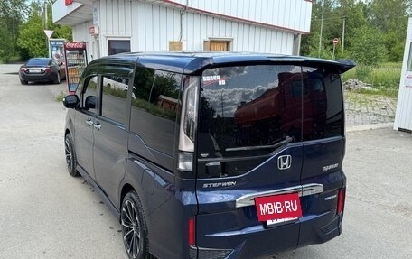 Honda Stepwgn IV, 2019 год, 3 230 000 рублей, 7 фотография