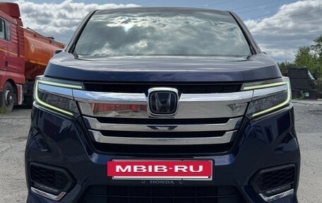Honda Stepwgn IV, 2019 год, 3 230 000 рублей, 2 фотография