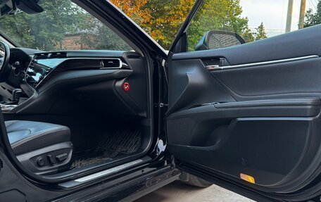 Toyota Camry, 2019 год, 2 750 000 рублей, 9 фотография