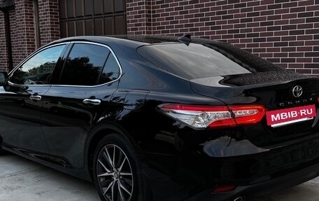 Toyota Camry, 2019 год, 2 750 000 рублей, 3 фотография