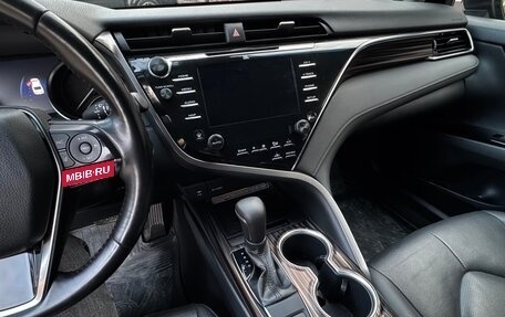 Toyota Camry, 2019 год, 2 750 000 рублей, 8 фотография