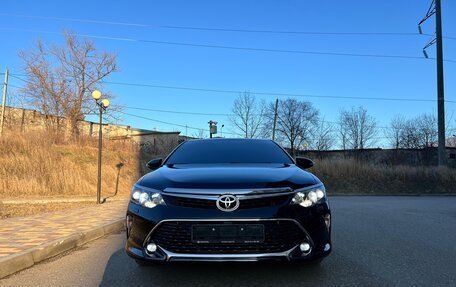 Toyota Camry, 2017 год, 2 590 000 рублей, 6 фотография