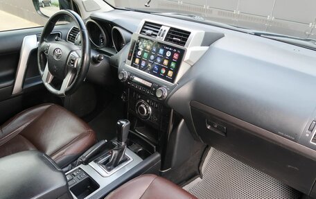 Toyota Land Cruiser Prado 150 рестайлинг 2, 2016 год, 3 590 000 рублей, 14 фотография