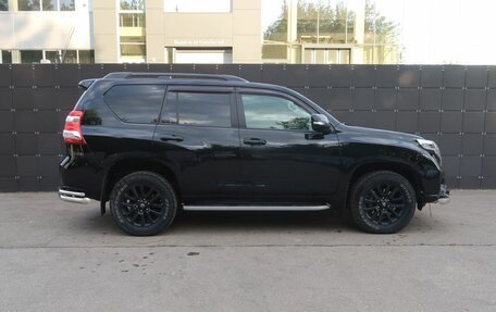 Toyota Land Cruiser Prado 150 рестайлинг 2, 2016 год, 3 590 000 рублей, 5 фотография