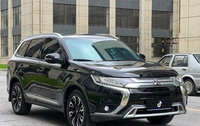 Mitsubishi Outlander III рестайлинг 3, 2021 год, 1 850 000 рублей, 1 фотография