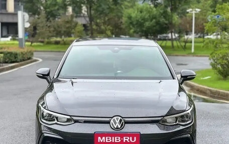 Volkswagen Golf VIII, 2022 год, 2 090 000 рублей, 1 фотография