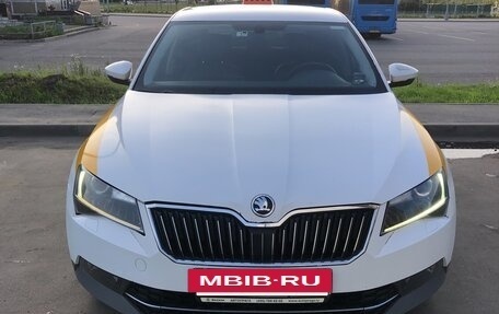 Skoda Superb III рестайлинг, 2015 год, 1 350 000 рублей, 12 фотография