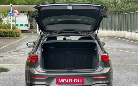 Volkswagen Golf VIII, 2022 год, 2 090 000 рублей, 19 фотография