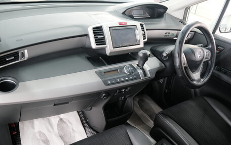 Honda Freed I, 2013 год, 1 399 000 рублей, 22 фотография