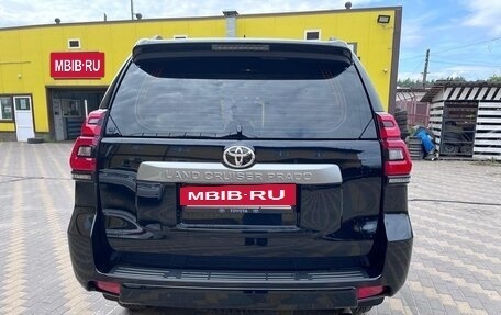 Toyota Land Cruiser Prado 150 рестайлинг 2, 2019 год, 5 850 000 рублей, 2 фотография