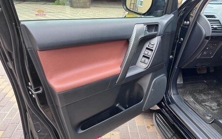 Toyota Land Cruiser Prado 150 рестайлинг 2, 2019 год, 5 850 000 рублей, 9 фотография
