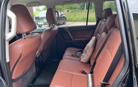 Toyota Land Cruiser Prado 150 рестайлинг 2, 2019 год, 5 850 000 рублей, 12 фотография