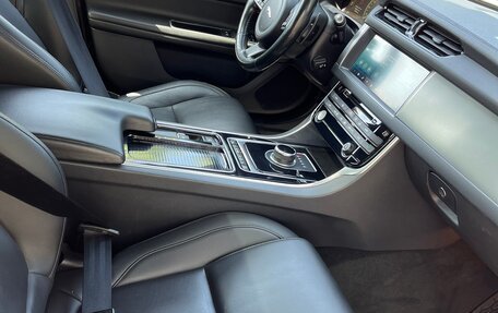 Jaguar XF II, 2016 год, 2 400 000 рублей, 4 фотография