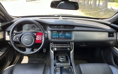 Jaguar XF II, 2016 год, 2 400 000 рублей, 3 фотография