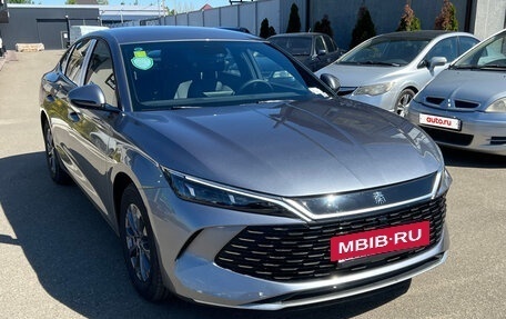 BYD Qin, 2024 год, 2 940 000 рублей, 2 фотография