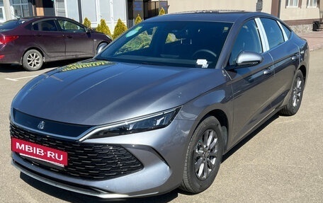 BYD Qin, 2024 год, 2 940 000 рублей, 4 фотография