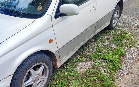 Toyota Vista V30, 1999 год, 380 000 рублей, 2 фотография