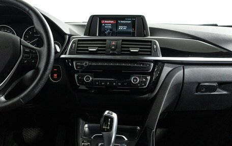 BMW 3 серия, 2017 год, 2 289 898 рублей, 14 фотография