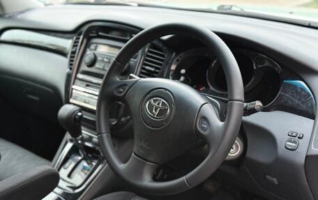 Toyota Kluger I, 2001 год, 970 000 рублей, 21 фотография