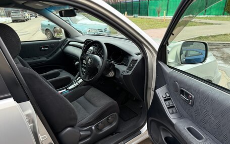 Toyota Kluger I, 2001 год, 970 000 рублей, 18 фотография